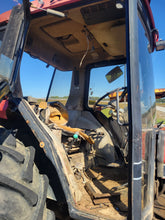 Load image into Gallery viewer, Case IH 885 Tractor