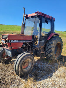 Case IH 885 Tractor