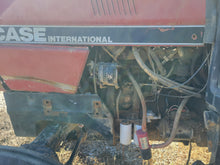 Load image into Gallery viewer, Case IH 885 Tractor