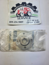 Load image into Gallery viewer, 368501R2 Water Pump Hub FARMALL / IH Tractor 140 240 340 404 504 460 706 w/ gas engines
