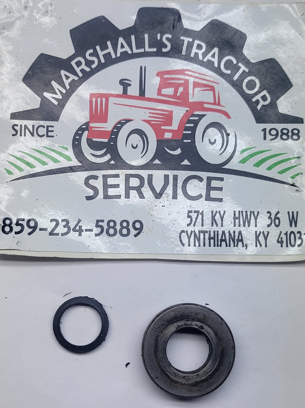 384808R2 IH Side Dresser Drive Sealing Ring Bushing. Farmall Tractor Super  100 140 140