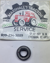 Load image into Gallery viewer, 384808R2 IH Side Dresser Drive Sealing Ring Bushing. Farmall Tractor Super  100 140 140