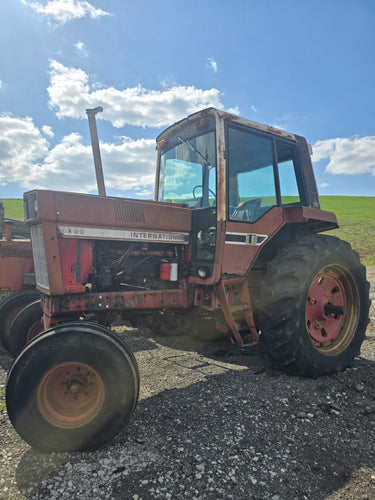 IH 1086 Tractor. Fresh Salvage. Parting out.
