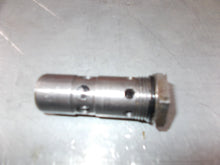 Load image into Gallery viewer, 543976 Case I/H Tractor Pilot Relief Valve 2500psi 786,966,1086,1566,3388,
