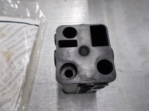 247713A3 Case I/H Tractor Valve Control