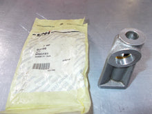 Load image into Gallery viewer, G2100 Case I/H Tractor Bracket 430,530,585D