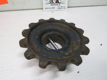 Load image into Gallery viewer, 517098R1 IH 101 SIDE DRESSER MAIN CHAIN DRIVE SPROCKET FARMALL TRACTOR SA - 140