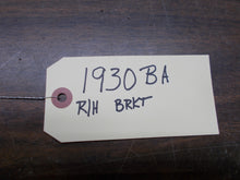 Load image into Gallery viewer, 1930BA I/H FARMALL TRACTOR RIGHT HAND REAR CULTIVATOR BRKT. IH 144, SA,100,