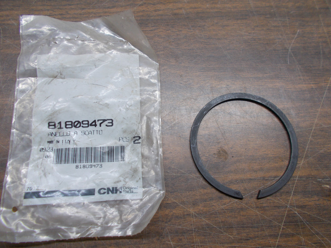 81809473 CASE I/H TRACTOR SNAP RING USED ON TS6030,6610S,7610S,TS6000